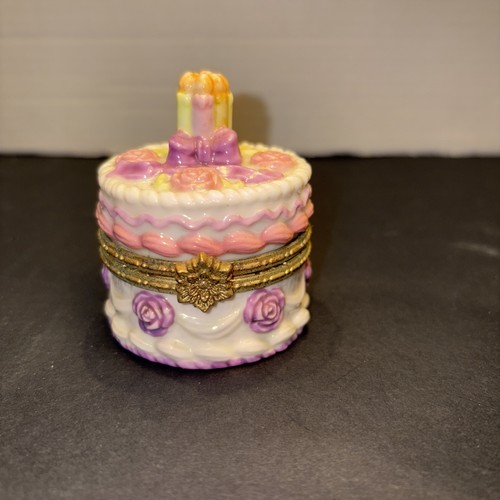 San Francisco Music Box Happy Birthday Birthday Cake Ceramic Trinket Box - Works