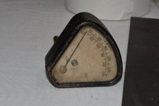 USG 55-260 F mechanical 3/4" npt triangular 90 degree sweep temperature gauge