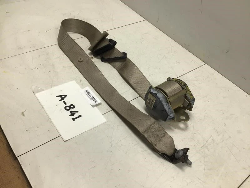 Ford Freestyle 2005 tercera fila retractor de cinturón de seguridad del lado derecho del pasajero Foto 2 de 4