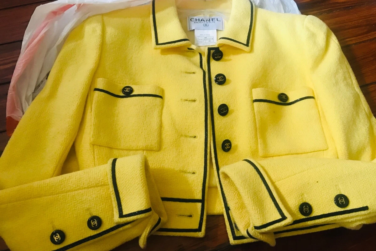 CHANEL 1995 crop yellow boucle cotton cc logo runway jacket Karl LAGERFELD  rare!