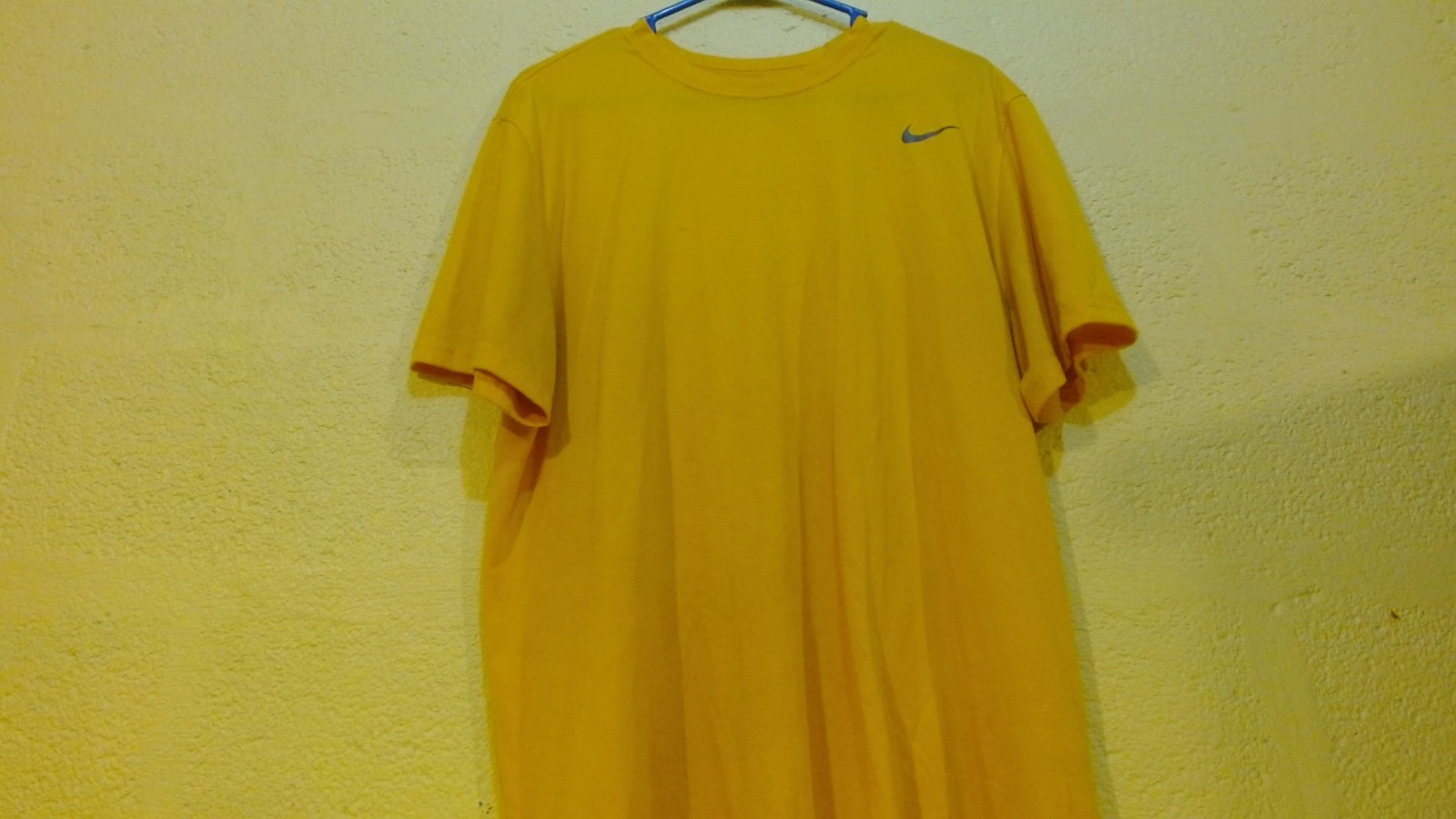 Nike Tee Dri-Fit Men's T-Shirt Size XL Color Yellow