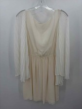 Pre-Owned Alice + Olivia Ivory Size Medium Short Long Sleeve Dress