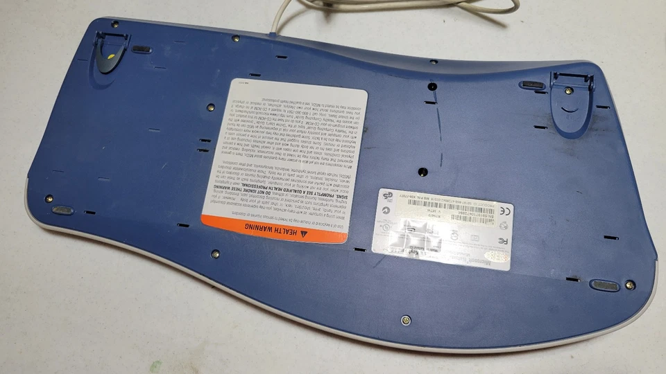 Microsoft Natural Multimedia Keyboard Ergonomic Comfort 1.0A Model RT9470 Wired - Image 4 of 4