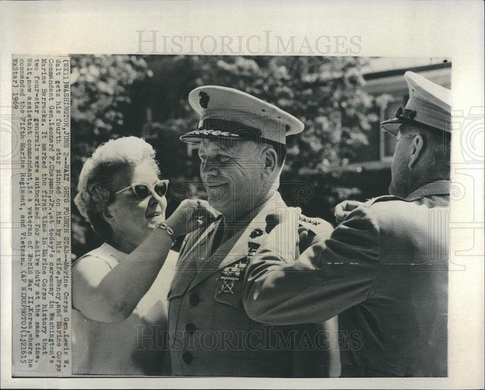 1969 Press Photo Marine Corps General Lewis W. Walt vet - dfpb45161