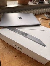 Apple MacBook Pro 13,3" Intel I5 8GB Display-Verbindung beschädig, Rest top OVP