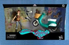 SQUIRREL GIRL MARVEL LEGENDS 6 INCH FIGURE INCLUDES SCOOTER AND SQUIRRELS