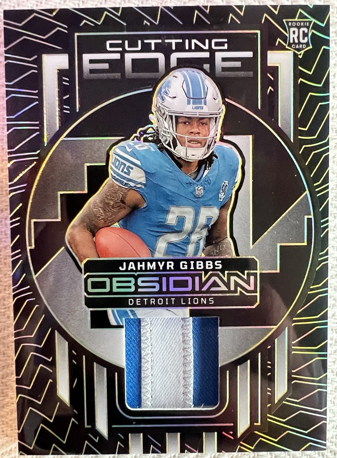 Jahmyr Gibbs Panini Obsidian Cutting Edge Memorabilia #CEMJGI Electric Etch Yellow