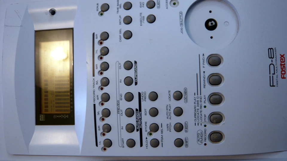 Fostex FD8 - Digitaler Multitracker - Digitalmixer und 8 Spur Recorder  - Bild 4 von 4