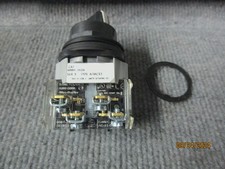 Allen Bradley 800H-JR2A Selector Switch 3 Position