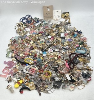 Assorted Bracelet Earrings Necklace Fashion Costume Jewelry Mixed Lot 4200g