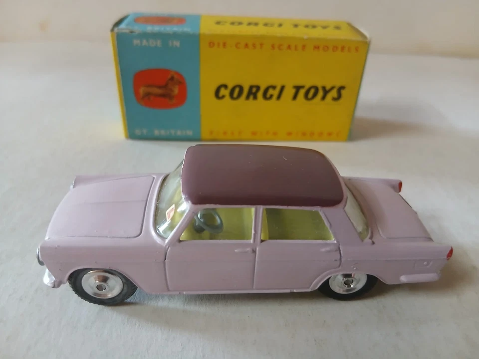 Corgi Toys N.232 Fiat 2100 1/43 con Box originale - Immagine 3 di 4