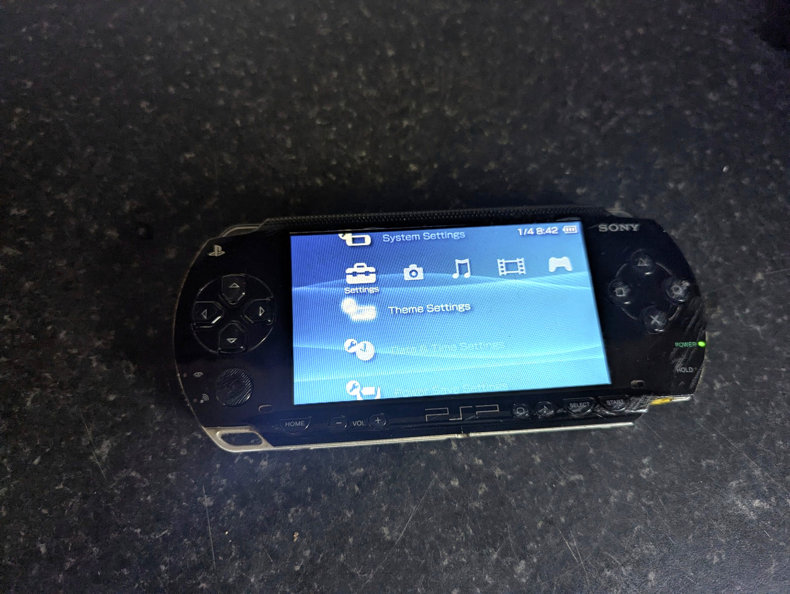 Sony PSP 1000 Series Handheld Game Console + charger cable