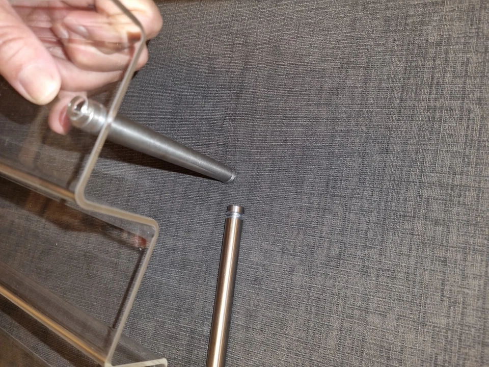 Espositore In Plexiglass A Scaletta 4 Ripiani Trasparente - Immagine 3 di 4