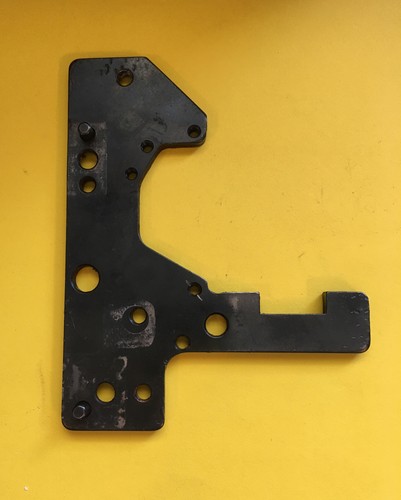 *USED* 52880-UNION SPECIAL-THROAT PLATE SUPPORT-FREE SHIPPING* - Afbeelding 3 van 3