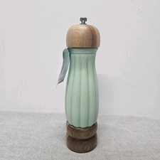 Pioneer Woman Jadeite Green Glass Pepper Mill...