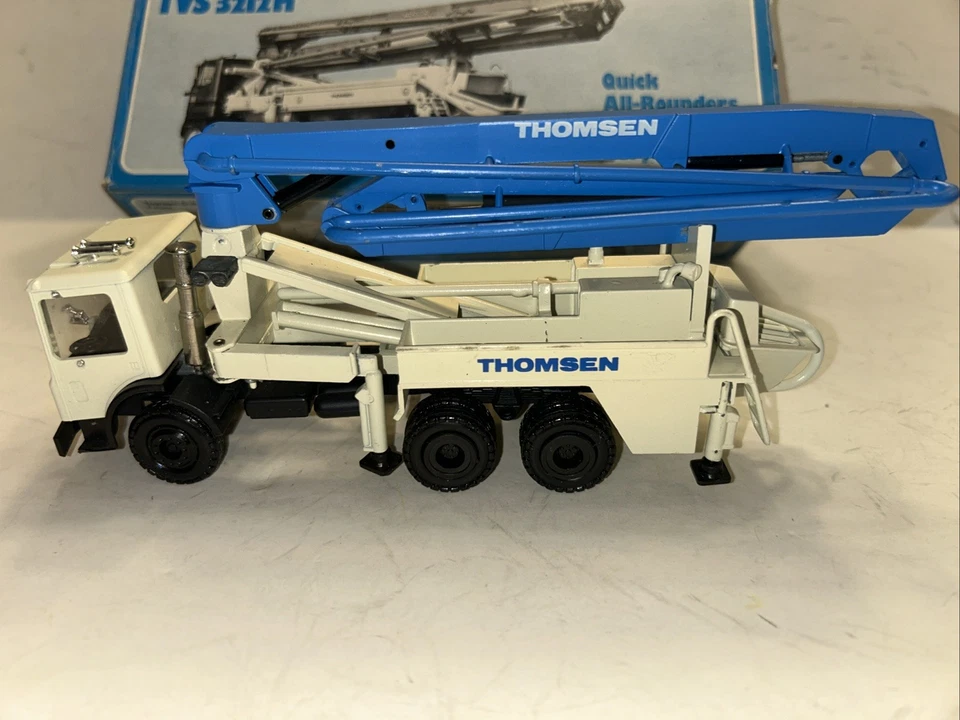 Conrad/NZG Mack Concrete Pumper Thomsen 1/50 - Image 3 of 4