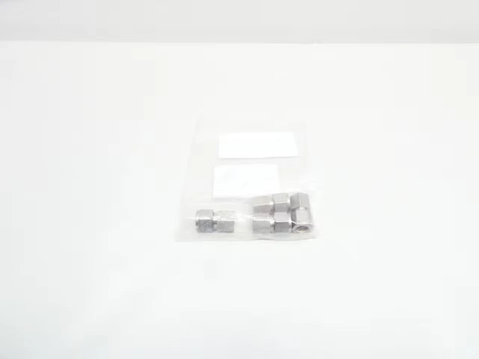 Pack Of 4 Swagelok SS-810-7-4 Stainless Pipe Adapter 1/2in Tube X 1/4in Npt - Image 2 of 4