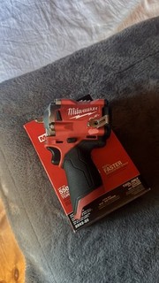 Llave de impacto Milwaukee M12 FUEL Stubby 3/8" (2554 20) Gen 1