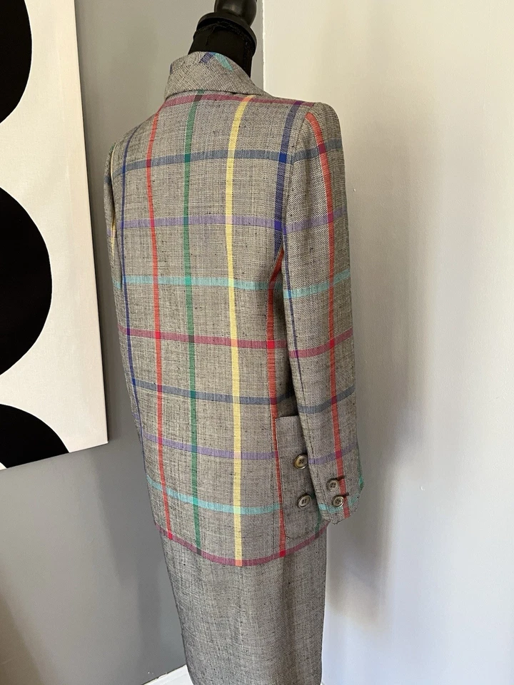 De Colección Valentino Boutique Traje Falda Chaqueta Años 90 Para Mujer’s 6 Se Ajusta Talla 2 o 4 Cuadros Foto 3 de 4