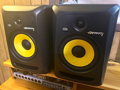 KRK Rokit Powered 8 Active Studio Monitor Speakers Pair 8in RCA/TRS/XLR