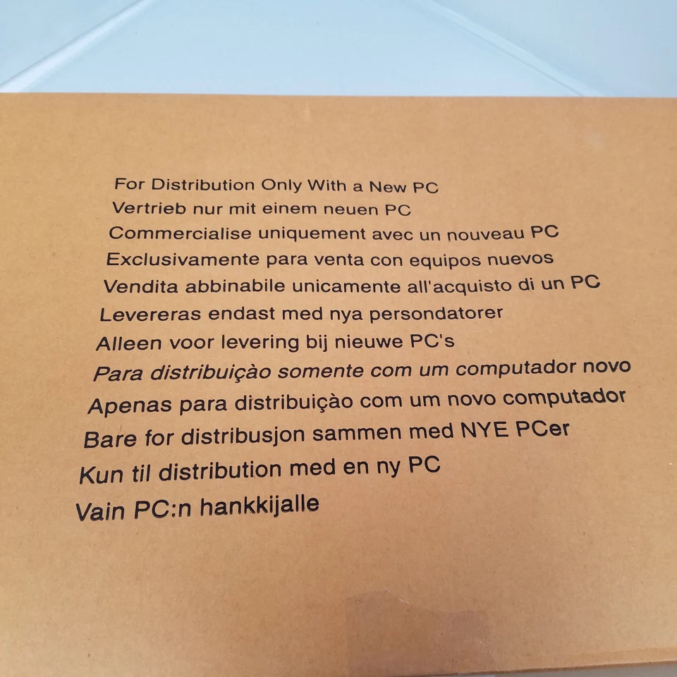 Microsoft Natural MultiMedia Keyboard, 1.0A PS2 Ergonomic RT9470 Gray White! - Image 2 of 4