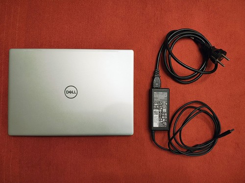 DELL Inspiron 13 7000 Notebook, i7, 8 GB RAM, 256 GB SSD, Metall, Fingerabdruck