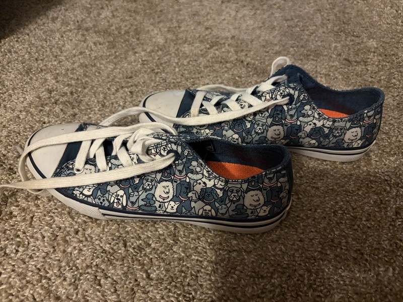 Women’s Skechers Bobs Dogs Sneakers Size 7 1/2! Adorable Print! Memory Foam!