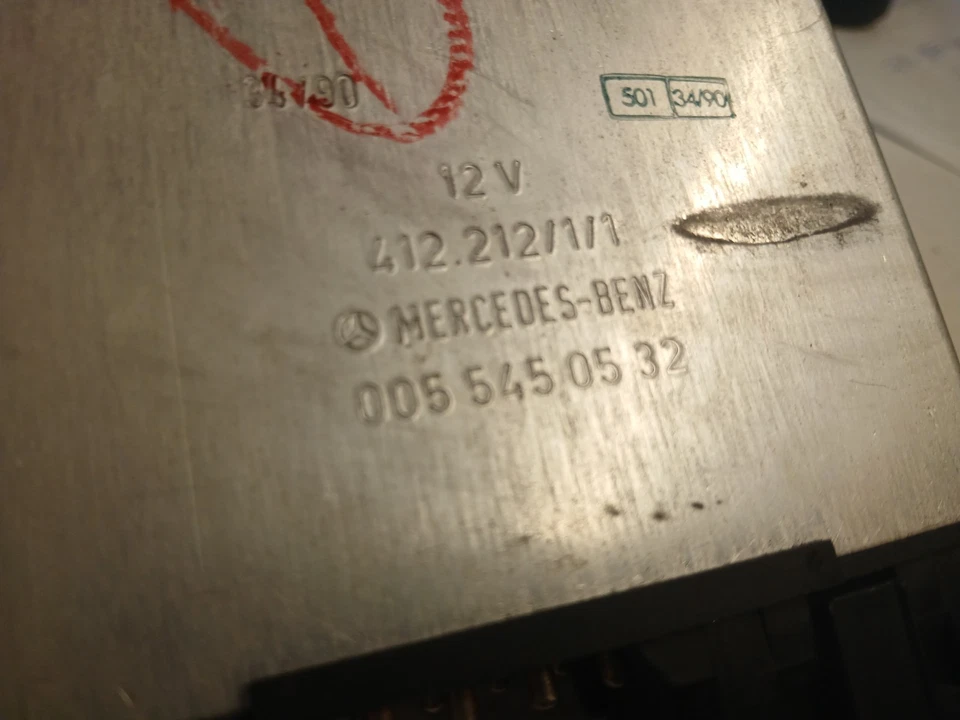 Amplificador de control de crucero Mercedes-Benz OEM 005 545 05 32 1991 300SEL Foto 2 de 4