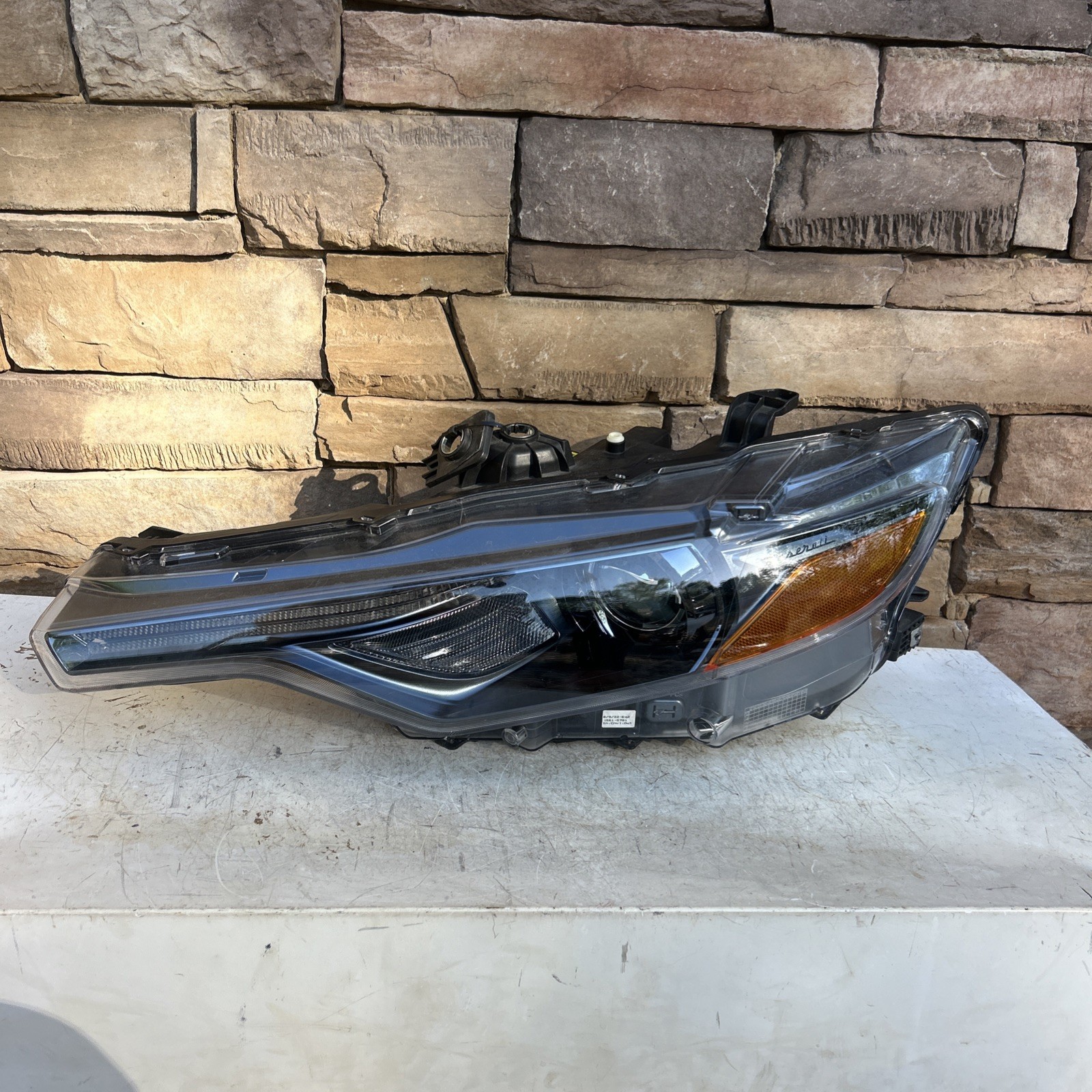 2017-2020 Maserati Levante Left Driver Side Xenon Headlight OEM *See Details**