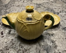 Vintage Carlton Ware Buttercup Teapot ‘Australian Design’ Art Deco + 2 saucers