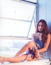 Troian Bellisario "Pretty Little Liars" AUTOGRAPH Signed 8x10 Photo ACOA Troian Bellisario "Pretty Little Liars" AUTOGRAPH Signed 8x10 Photo ACOA