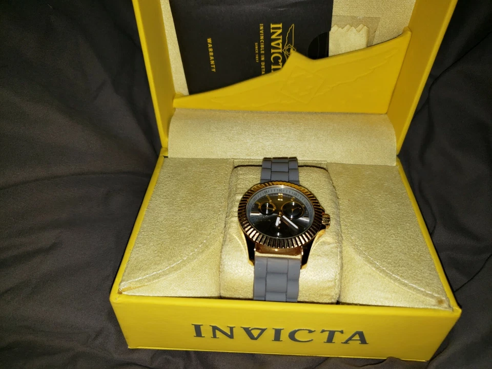 Reloj de cuarzo Invicta Angel de acero inoxidable para dama modelo # 22100 Foto 3 de 4