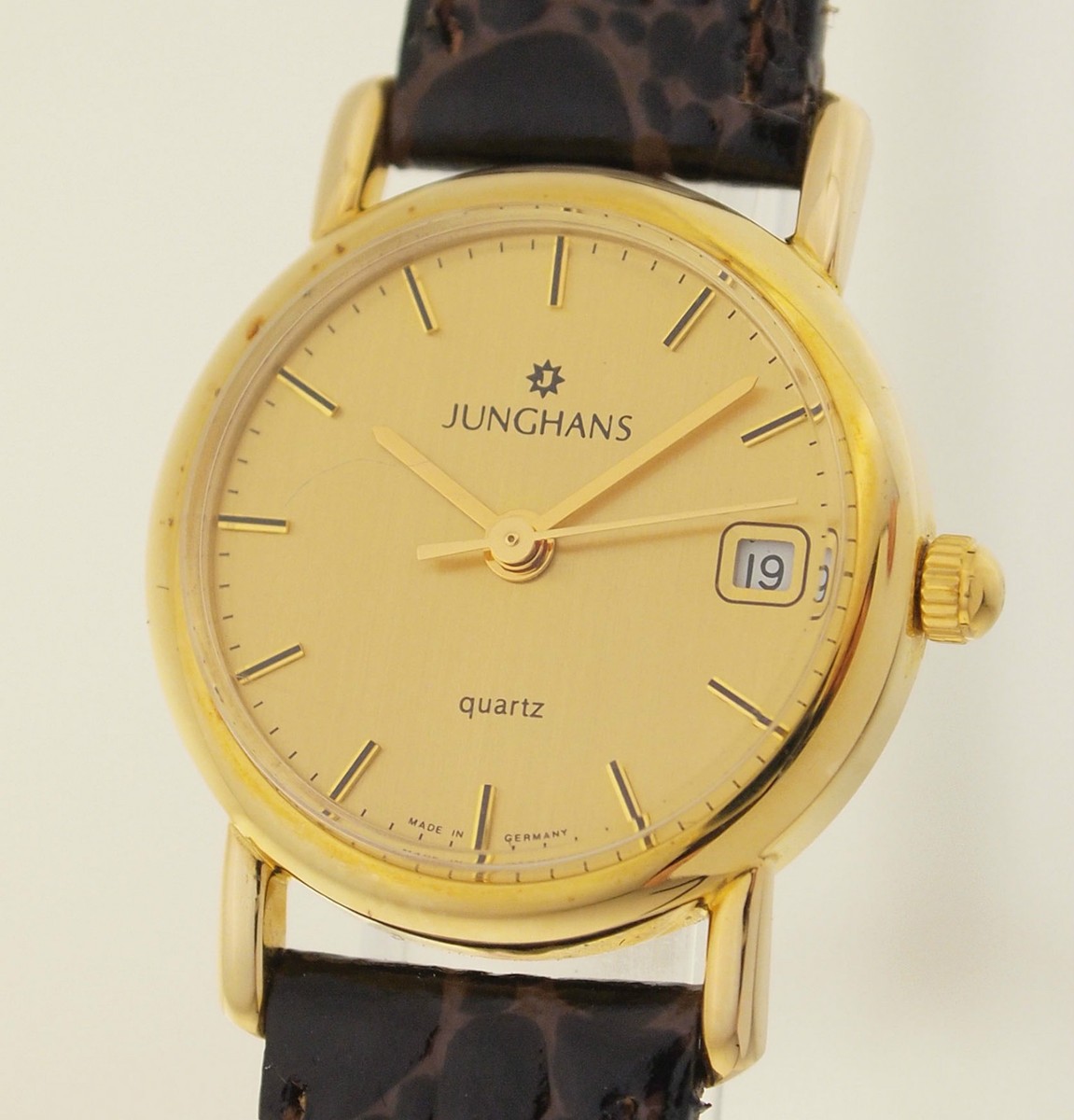 JUNGHANS DAMENARMBANDUHR IN 14ct GOLD BOX Junghans-Heft