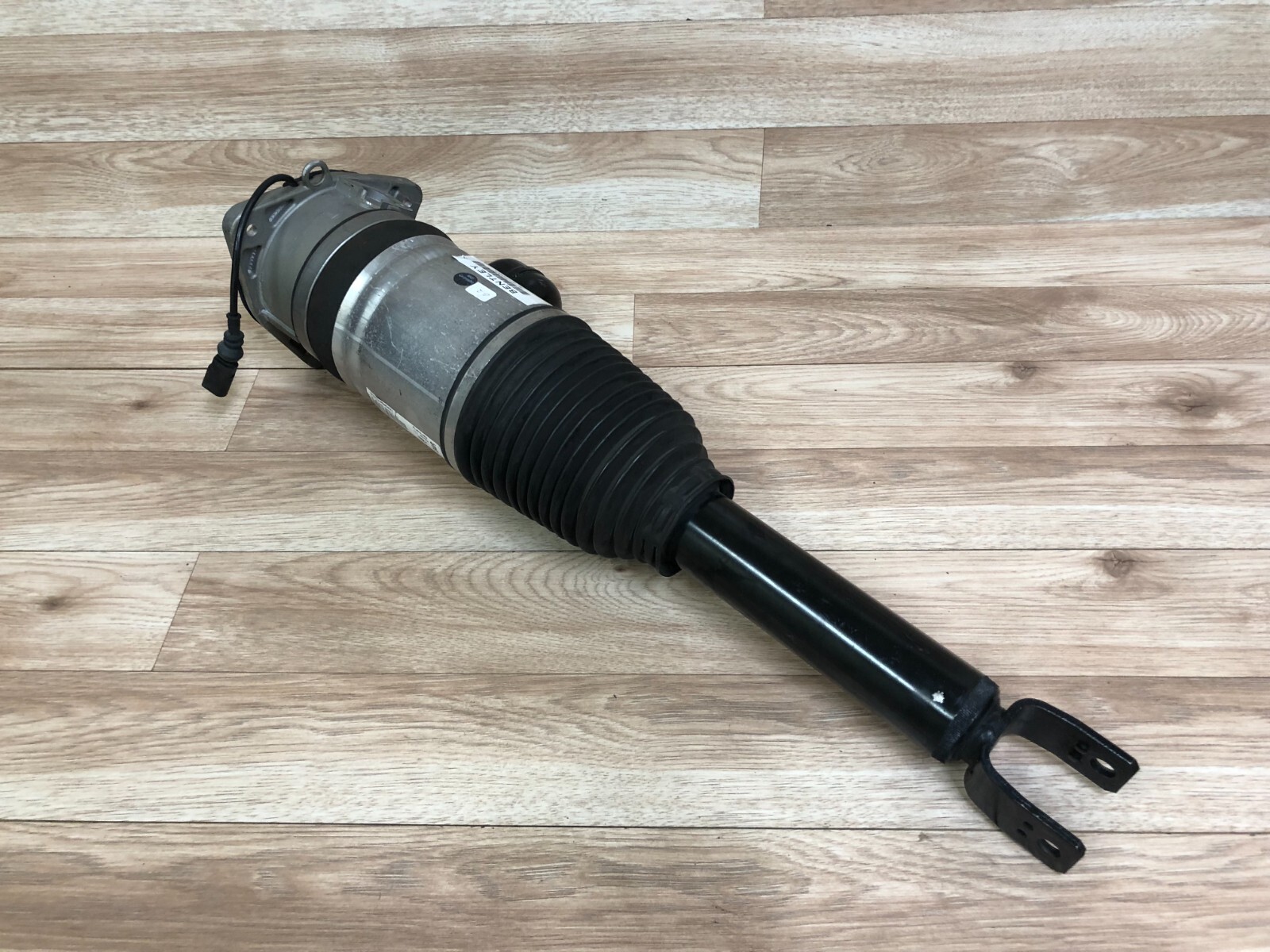 BENTLEY CONTINENTAL GTC FLYING SPUR OEM REAR PASSENGER SIDE AIR SHOCK 11-18 2