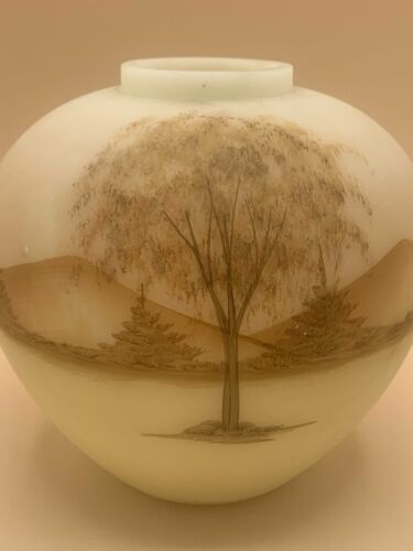 Fenton Satin Custard Hand Painted Log Cabin Series Burmese Ginger Jar Signed by - Picture 4 of 11