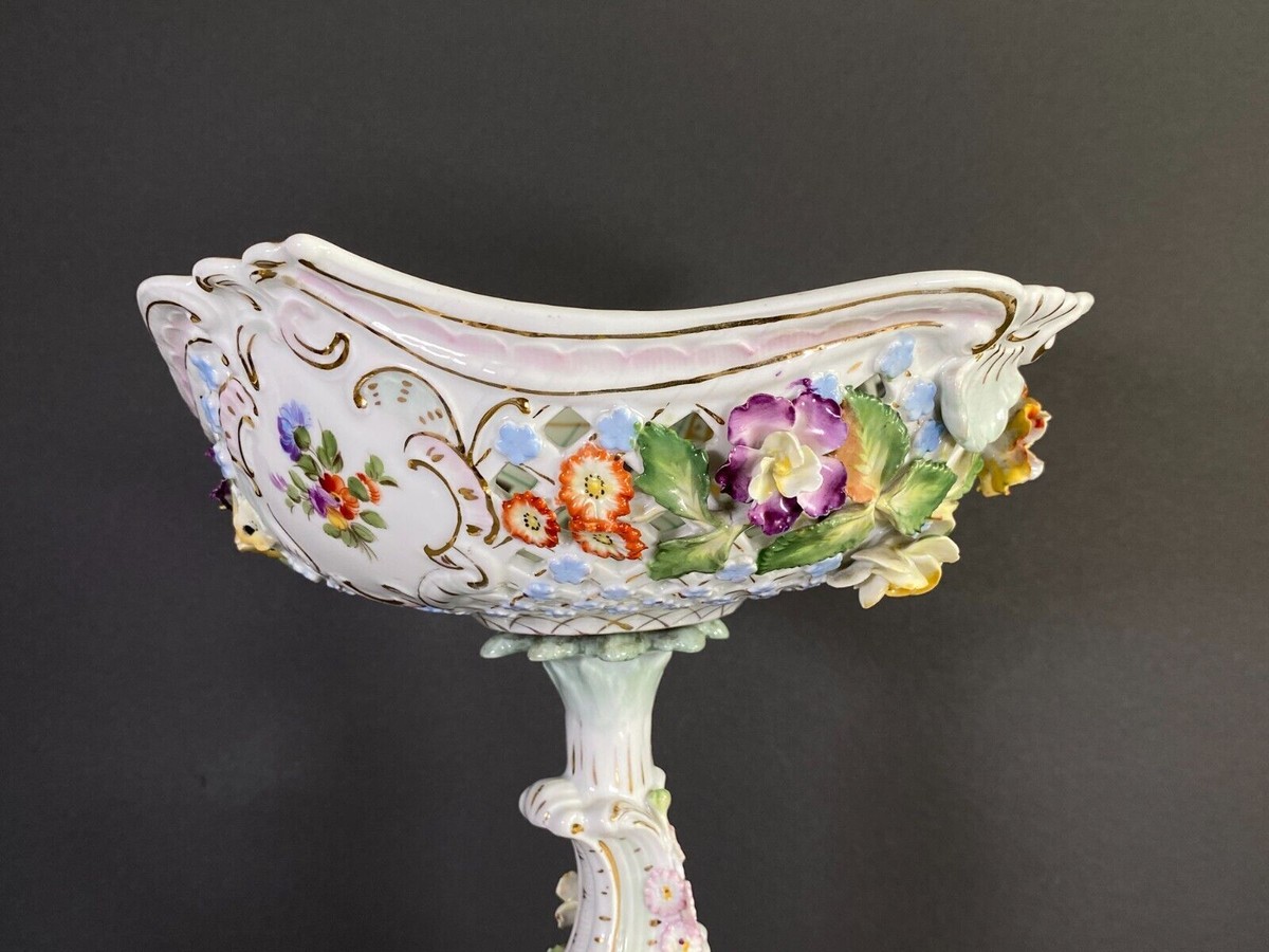 Dresden ドレスデン フラワーブーケ シュガーポット Dresden Carl Thieme Potschappel porcelain floral encrusted Figural