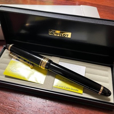 PILOT Custom 743 14K F Fine Nib Fountain Pen Black Excellent Japan