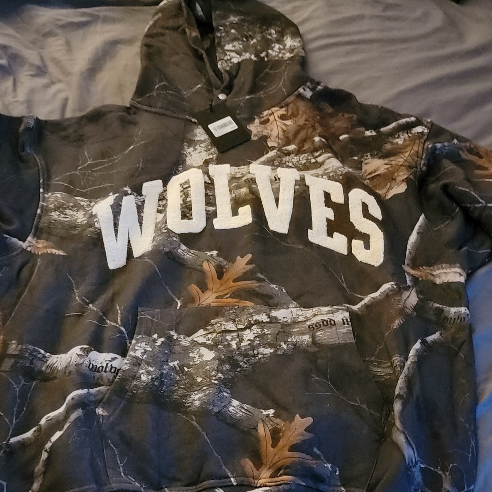 Darcsport Wolves Graphic Print Camo Pullover Hoodie Multicolor Size L