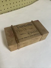 Vintage 1 pound Powell’sTurkish Fruit Paste w Lid Wood - RARE Box!!!!!