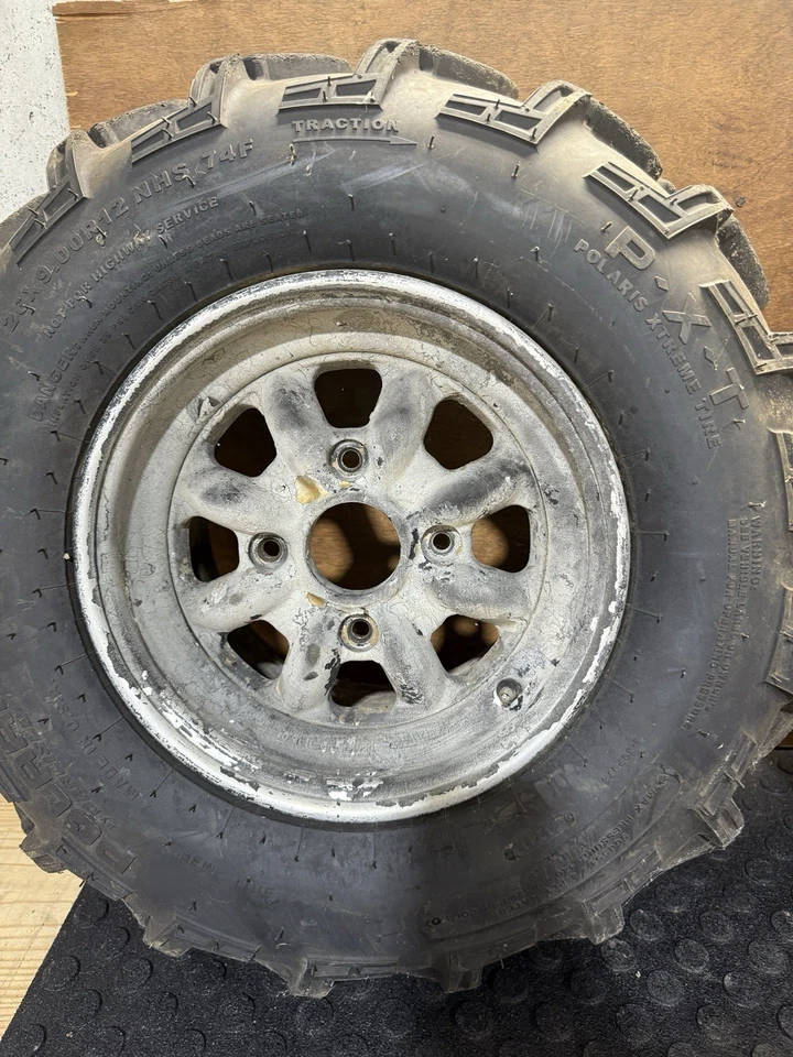 Ruedas y neumáticos traseros Arctic Cat 650 H1 4/115 Foto 4 de 4