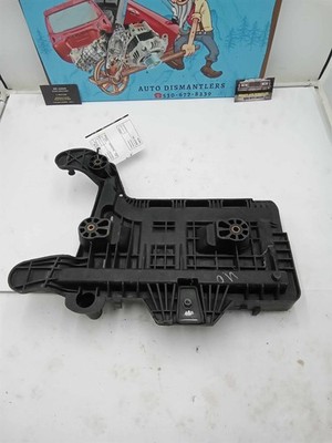 05-18 VW Jetta Golf MK5 MK6 Passat B6 Battery Tray Mount USED OEM 1KM 915 333