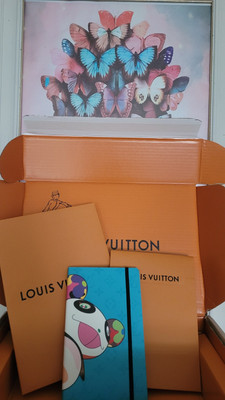 Louis Vuitton Notizbuch ''Jane'' mit dem ikonischen Panda SUPERFLAT auf dem Cover