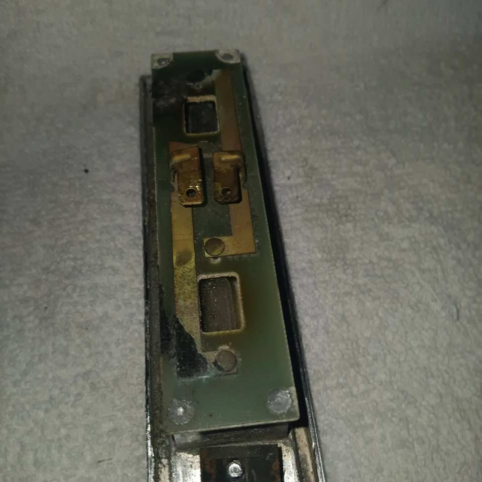 Conjunto de iluminación de puerta Cadillac Deville 1971-1976 lado del pasajero 966 4985 Foto 4 de 4