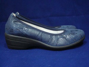 clarks extra wide fit shoes