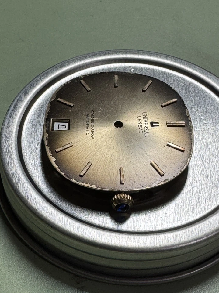 UNIVERSAL GENEVE cal. 2-67 MICRO ROTOR MOVEMENT / GOLDEN SHADOW DIAL and CROWN - Image 3 of 4