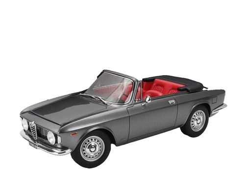 To Marques 1/18 Scale Resin - TOP011 Alfa Romeo 4C SBK Pace Car Red