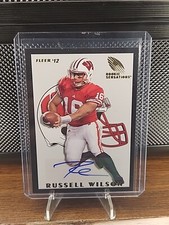 2012 Fleer Retro Football RUSSELL WILSON Rookie Sensation Auto #RS-23