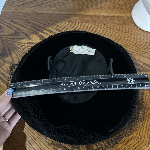 Vintage Beltone Hats New York 1950s Black Velvet Wide Accordion Brim - Picture 13 of 14
