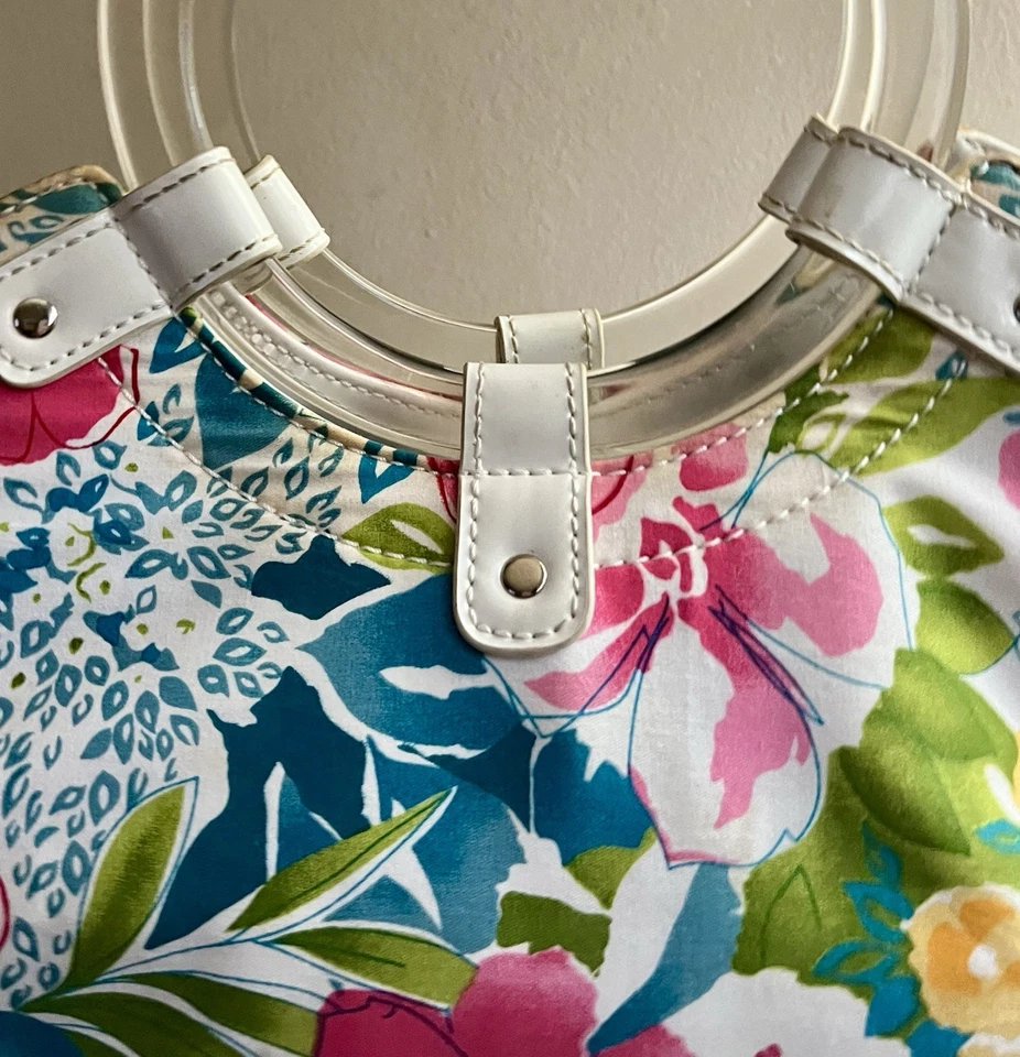 Floral Relic Bag Acrylic Circular Handles White Patent Leather Details - Image 2 of 4