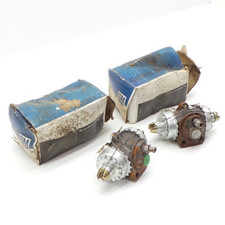 #7400155 GENUINE REAR WHEEL CYLINDERS [1948-60 HOLDEN FX-FJ-FE-FC][NOS]